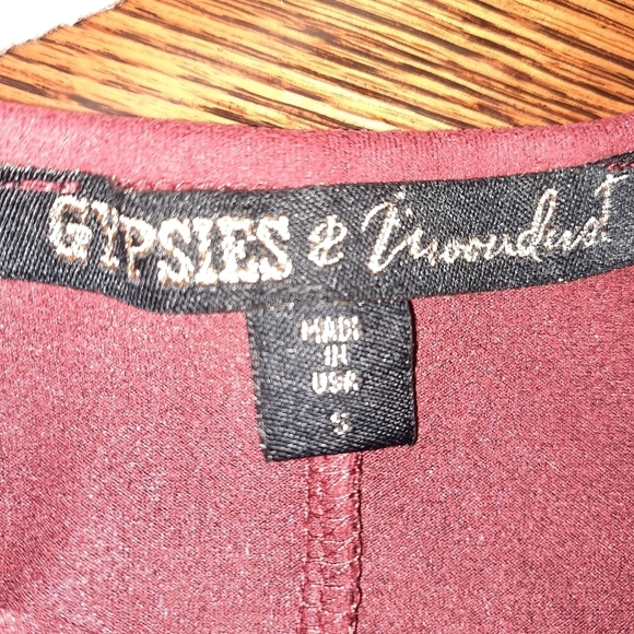 Gypsies & Moondust Women's Scoopneck Crop Top - Picture 4 of 4